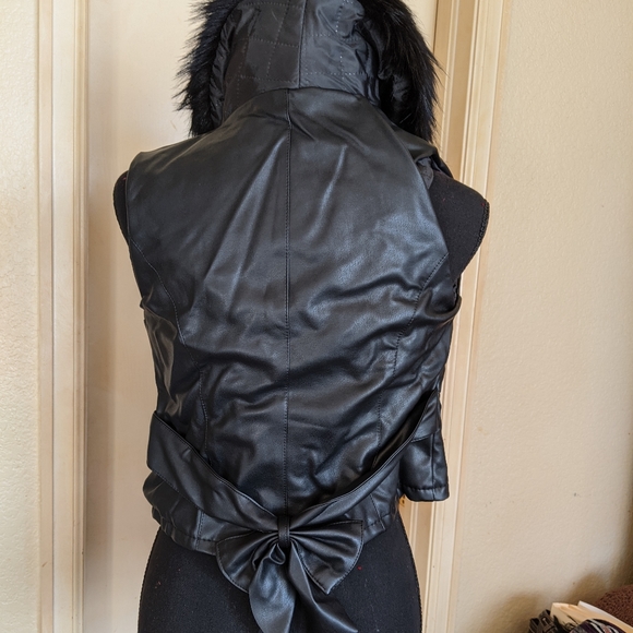 Faux Fur/Leather Vest - Picture 3 of 13